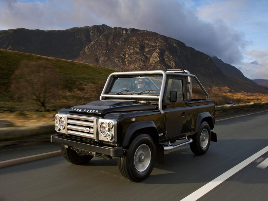  Land Rover Defender 90 SVX RHD 2008 года  (фото 13 из 17)